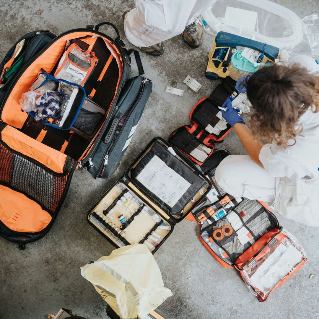 Stranded Abroad During a Conflict: 24-Hour Survival Guide